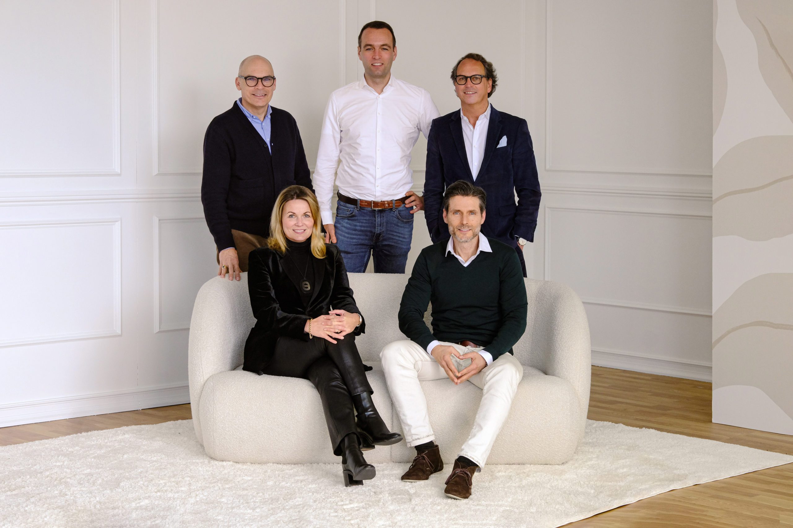 Gestione dell'azienda di cinque persone. L'amministratore delegato Silvia Petzinger (ul) ha assunto la carica di amministratore delegato poco prima che la crisi della corona colpisse. Gerd Oliver Seidensticker (sopra) e Frank Seidensticker (sopra) si occupano di questioni strategiche come rappresentanti della famiglia. Marc Barrantes (Ohm) è il Chief Financial Officer e Horst Gersmeyer (a destra) è il Chief Operating Officer.