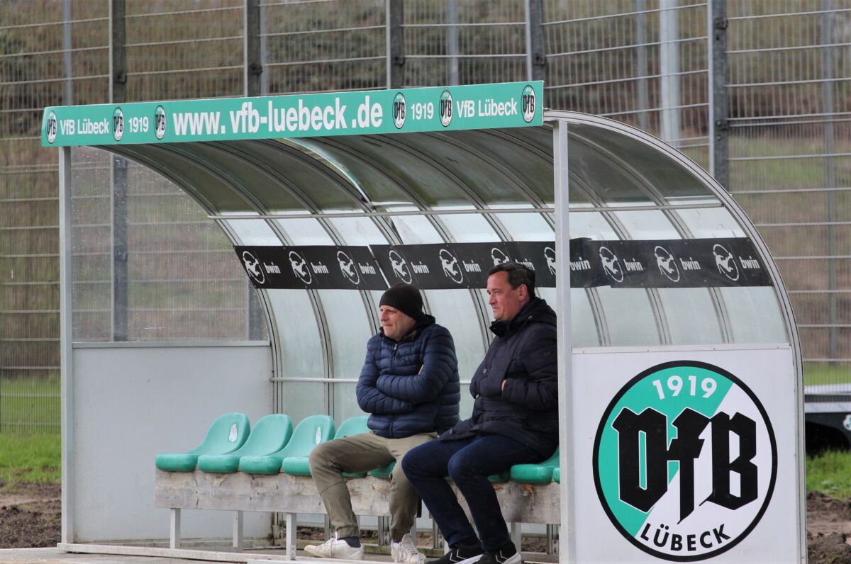 Christian Schlichting (Vorstand VfB Lübeck) und Sebastian Harms (Sportvorstand)