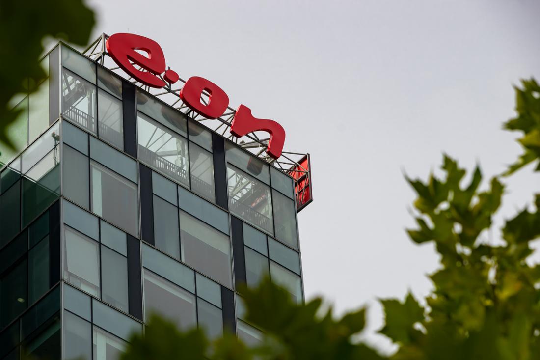 L'edificio E.ON a Bucarest, fotografato dall'esterno.