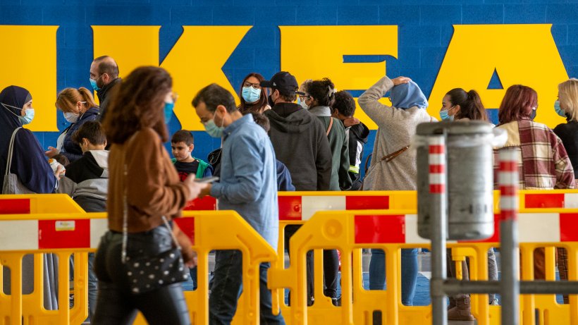 IKEA: I clienti sono oltraggiati dalle elevate spese di spedizione e ora l'azienda sta reagendo