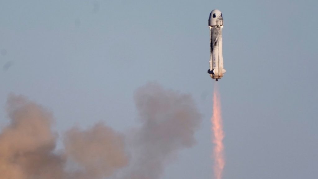 Affari del turismo spaziale: Bezos manda la figlia astronauta nello spazio