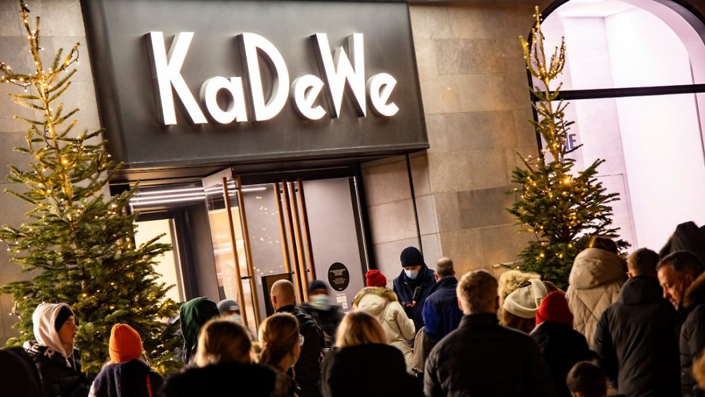 Acquisto di una catena di negozi britannica: i proprietari di KaDeWe ingoiano Selfridges