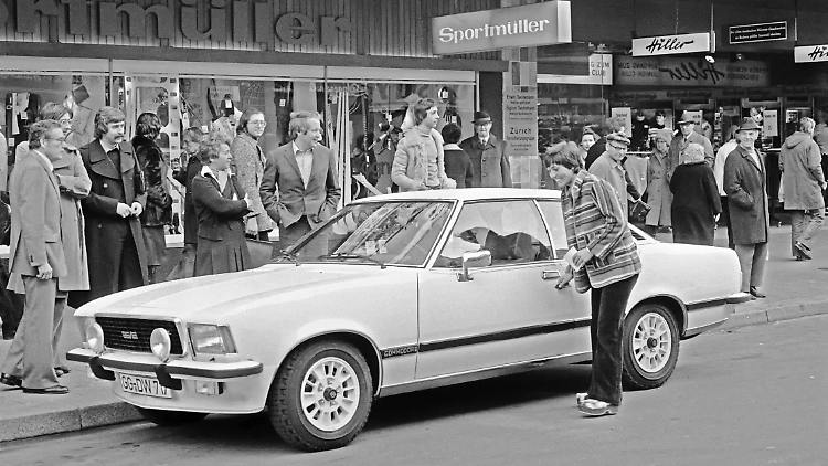 07_Opel_COODore_B_GSE_Coupe_mit_Opel_Markenbotschafterin_Rosi_Mittermaier_1976_Quelle_Opel.jpg