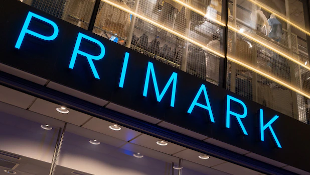 Primark chiude i suoi negozi in Germania per la prima volta nella sua storia.
