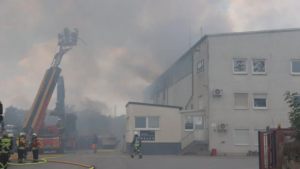 Incendio a un'azienda di riciclaggio a Waghäusel