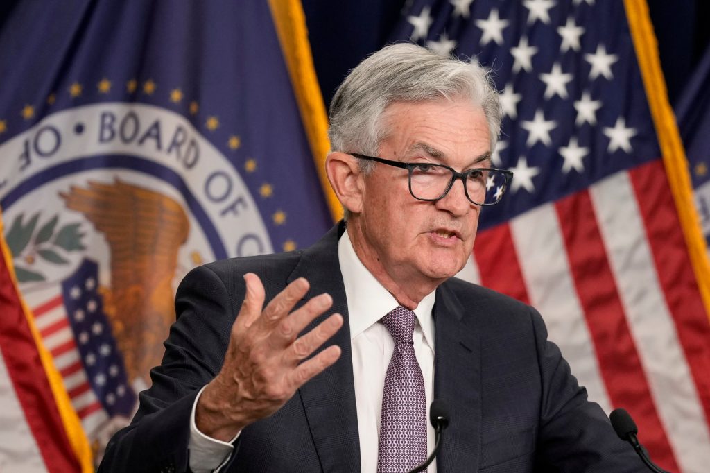 Die US-Notenbank Fed mit ihrem Chef Jerome Powell erhöht die Leitzinsen in den USA erneut deutlich.