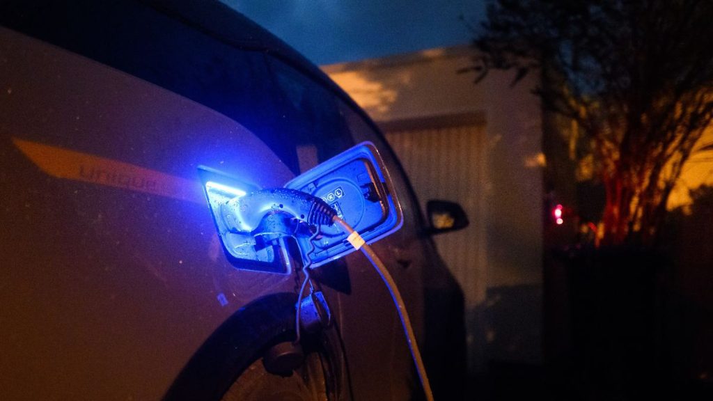Agenzia di rete per la legalizzazione: sempre più auto elettriche minacciano interruzioni di corrente?