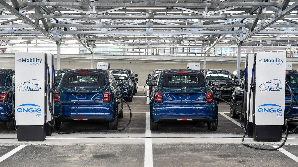 Grazie alla nuova tecnologia delle batterie: le auto elettriche potrebbero essere l’accumulatore di elettricità del futuro