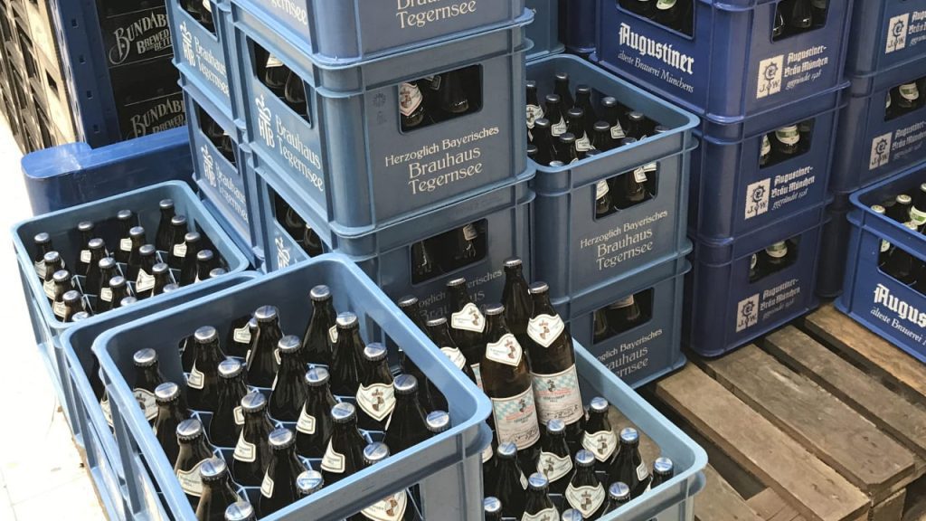Il capo del birrificio vuole una rivoluzione dei depositi, perché le bottiglie non torneranno  soldi