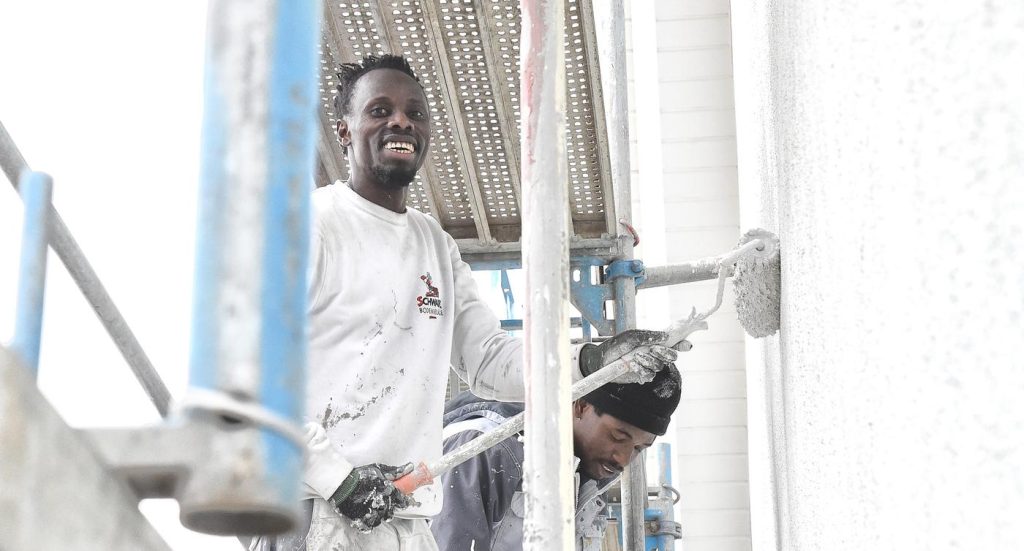 Le aziende della contea di Karlsruhe vedono il potenziale nell’immigrazione