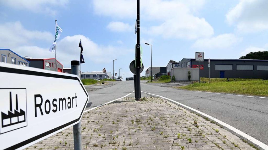 Secondo Holger Moeser dell'Agenzia per lo sviluppo economico della città di Lüdenscheid, la commercializzazione delle aree di Rosmart sta avanzando nonostante le crisi e le recessioni economiche.