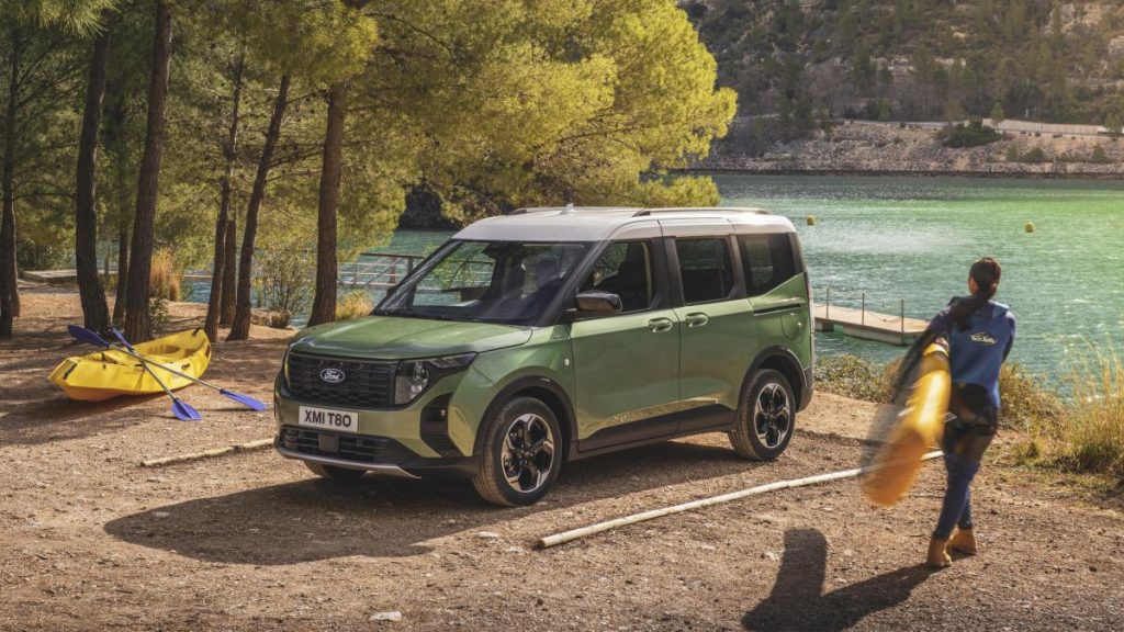 Un amico elettrico di famiglia: il Ford E-Tourneo Courier