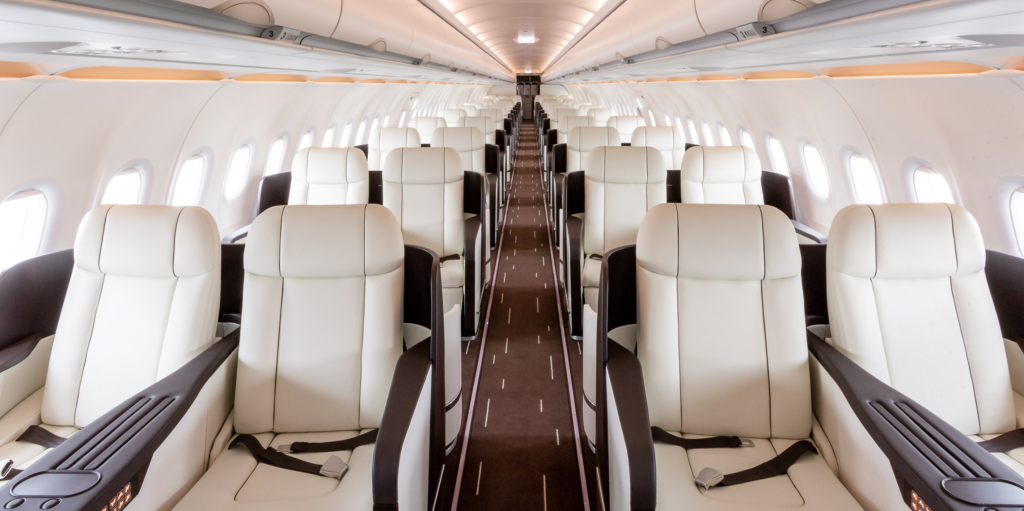 Titan Airways: l'Airbus A321 LR perde tre finestrini dopo il decollo