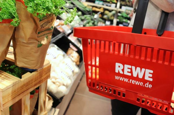 Produttori alimentari sull’orlo dell’estinzione: colpite molte aziende discount