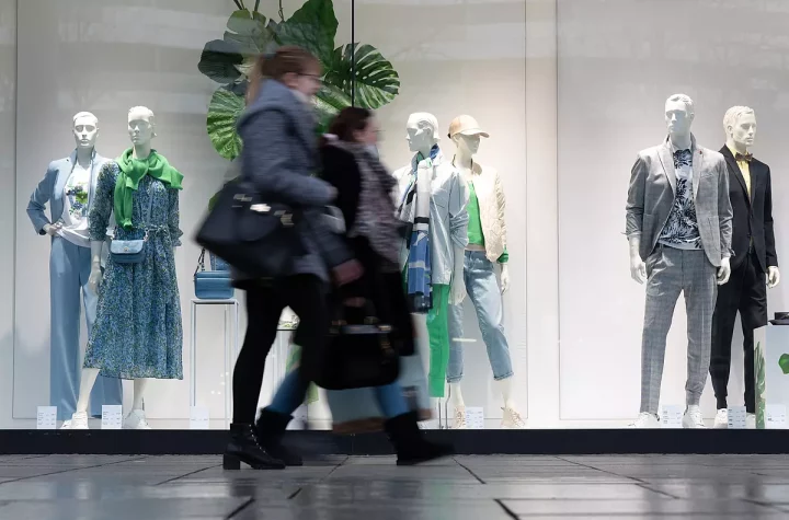 Una famosa catena di moda fallisce: l'onda si abbatte sull'azienda