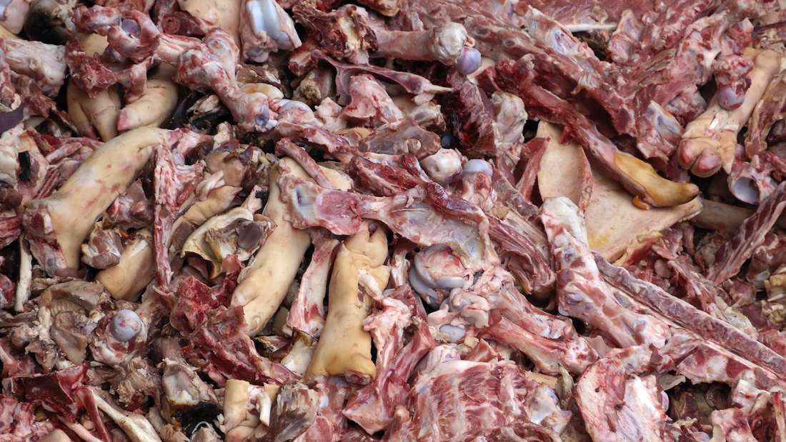 Scandalo della carne avariata (2005): questo scandalo riguardava la vendita di carne avariata, alcune delle quali erano scadute da diversi anni.  Si scopre che molte aziende rielaborano la carne avariata e la commercializzano come fresca.