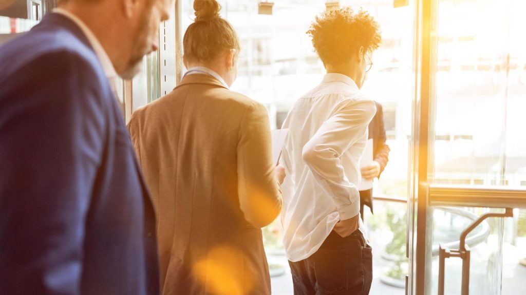 Avvocato specializzato in diritto del lavoro: Negoziazione del trattamento di fine rapporto con l'azienda