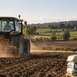 Agricoltura, piano in tre misure contro il caro carburanti e fertilizzanti: tutti gli aiuti per le imprese